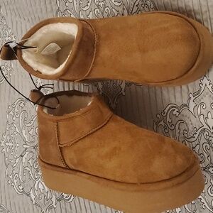 Madden Girl Power Bootie Size 5.5 BRAND NEW